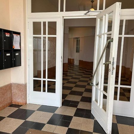 Uniek Appartement Op De Zeedijk Met Parking Ostende Extérieur photo