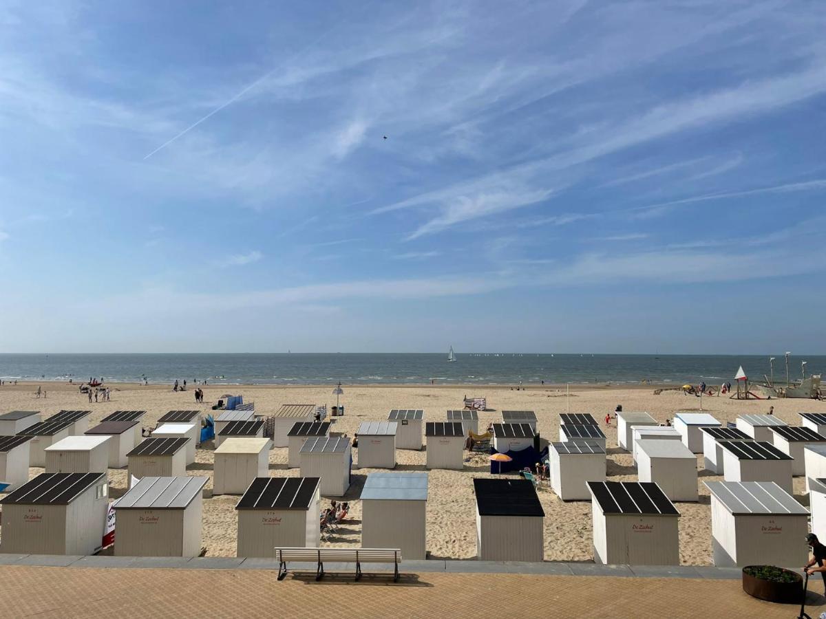 Uniek Appartement Op De Zeedijk Met Parking Ostende Extérieur photo
